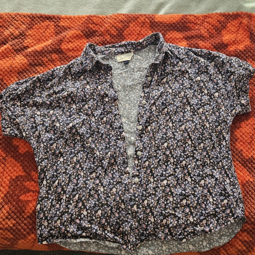 Universal Thread floral short sleeve button up shirt